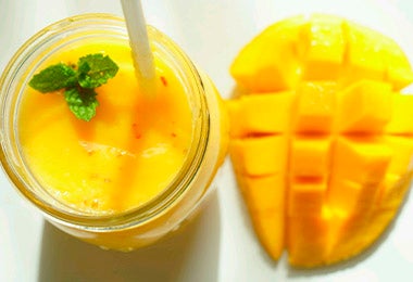 Batido de frutas, un snack saludable, fácil y delicioso