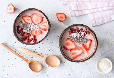    Conservar frutillas preparación en bowl       