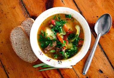  Sobras de comida usadas en una sopa.   