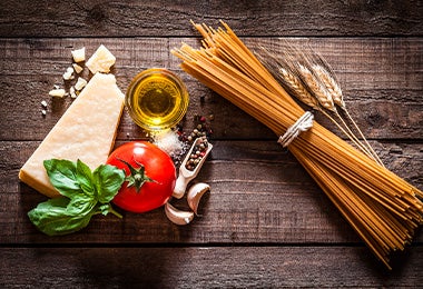 Ingredientes para hacer pasta con aceite de oliva