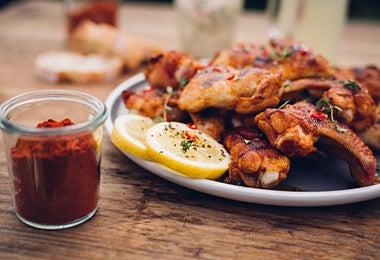 Alitas de pollo con especias y limón. Alitas de pollo con especias y limón.