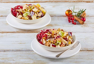 Ensalada de manzana comida típica navideña en México Ensalada de manzana comida típica navideña en México