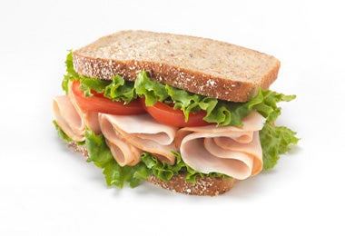 Cómo preparar un sándwich mixto de jamón, tomate y lechuga Cómo preparar un sándwich mixto de jamón, tomate y lechuga