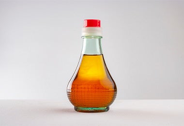 Aceite de sésamo tapado, listo para su conservación