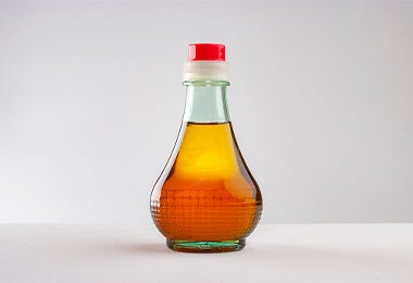 Aceite de sésamo tapado, listo para su conservación