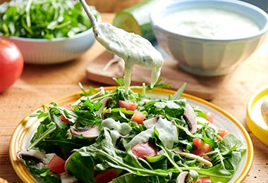 Aderezo de Tzatziki para bañar ensalada verde