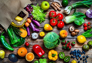 Diferentes frutas y verduras que podés consumir en tu dieta diaria de carbohidratos