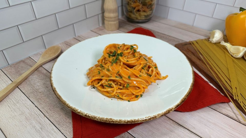 Espagueti en Salsa de Pimiento Rojo