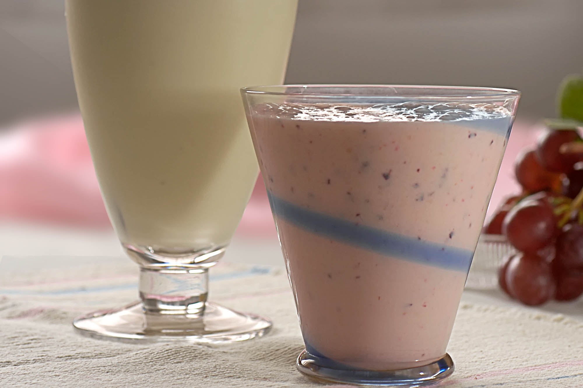 Licuado de banana y Batido multifrutal