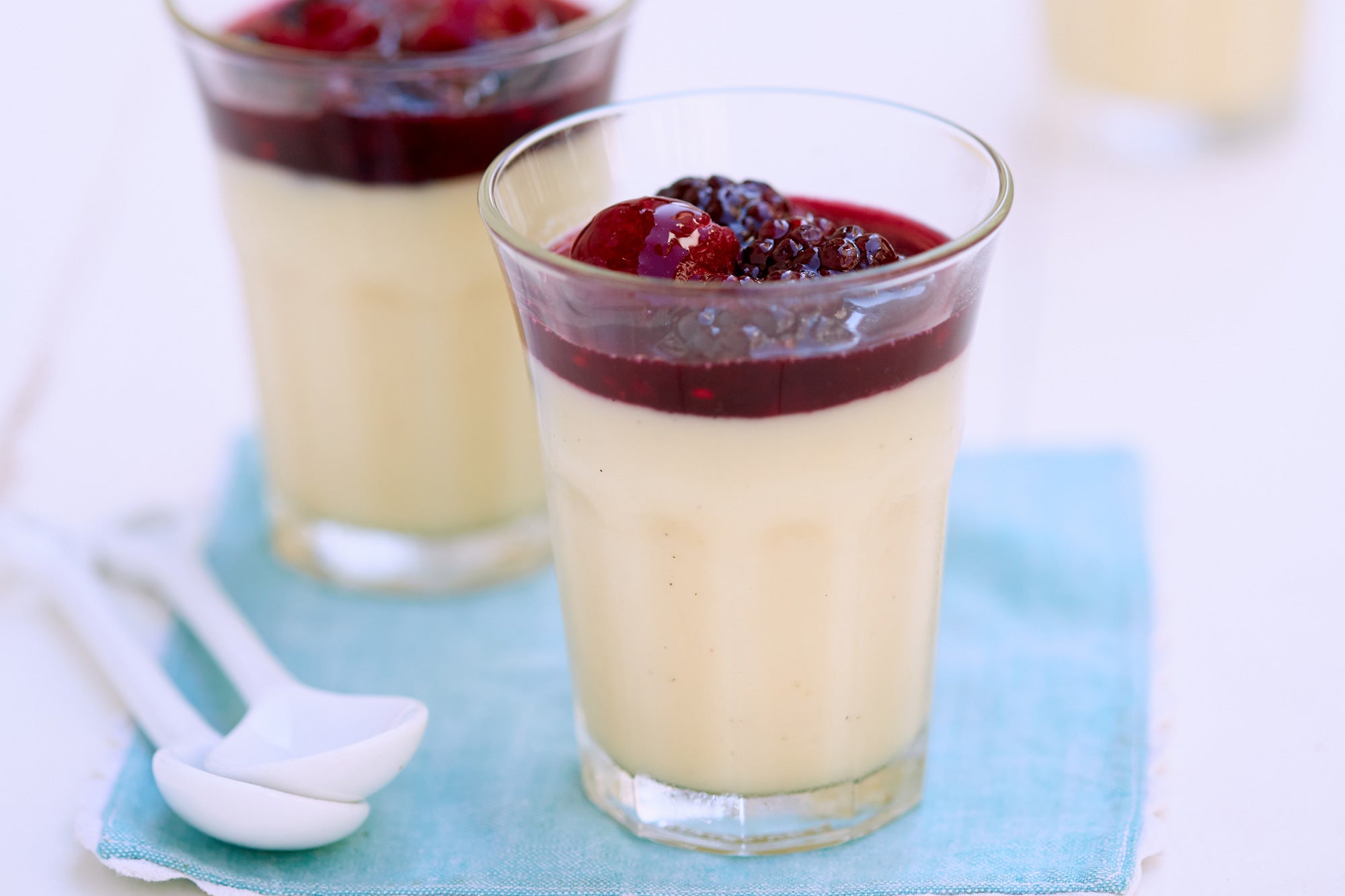 Postre de Frutos Rojos fácil
