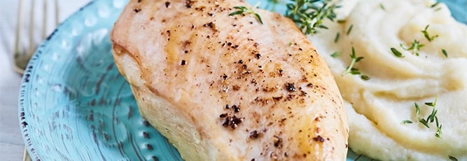 Pechugas con salsa de queso azul