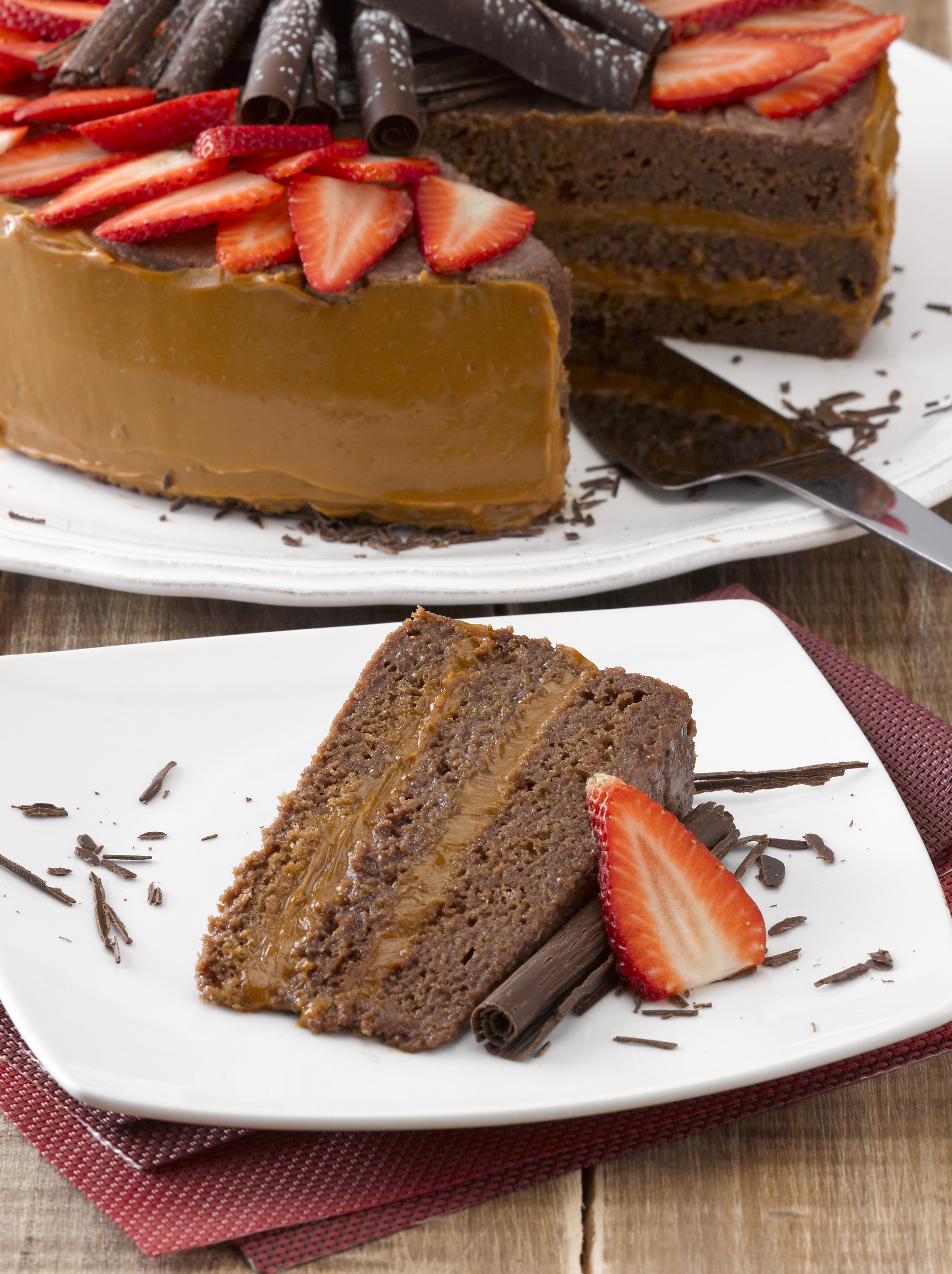 Torta de Cuatro Leches y Chocolate
