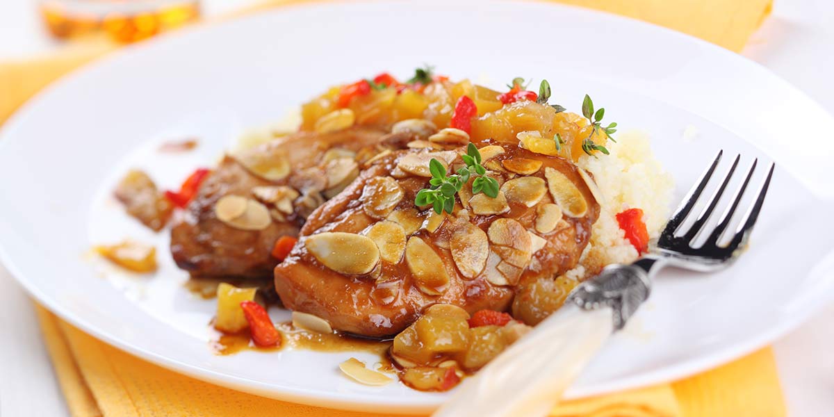 Pollo en salsa de almendras