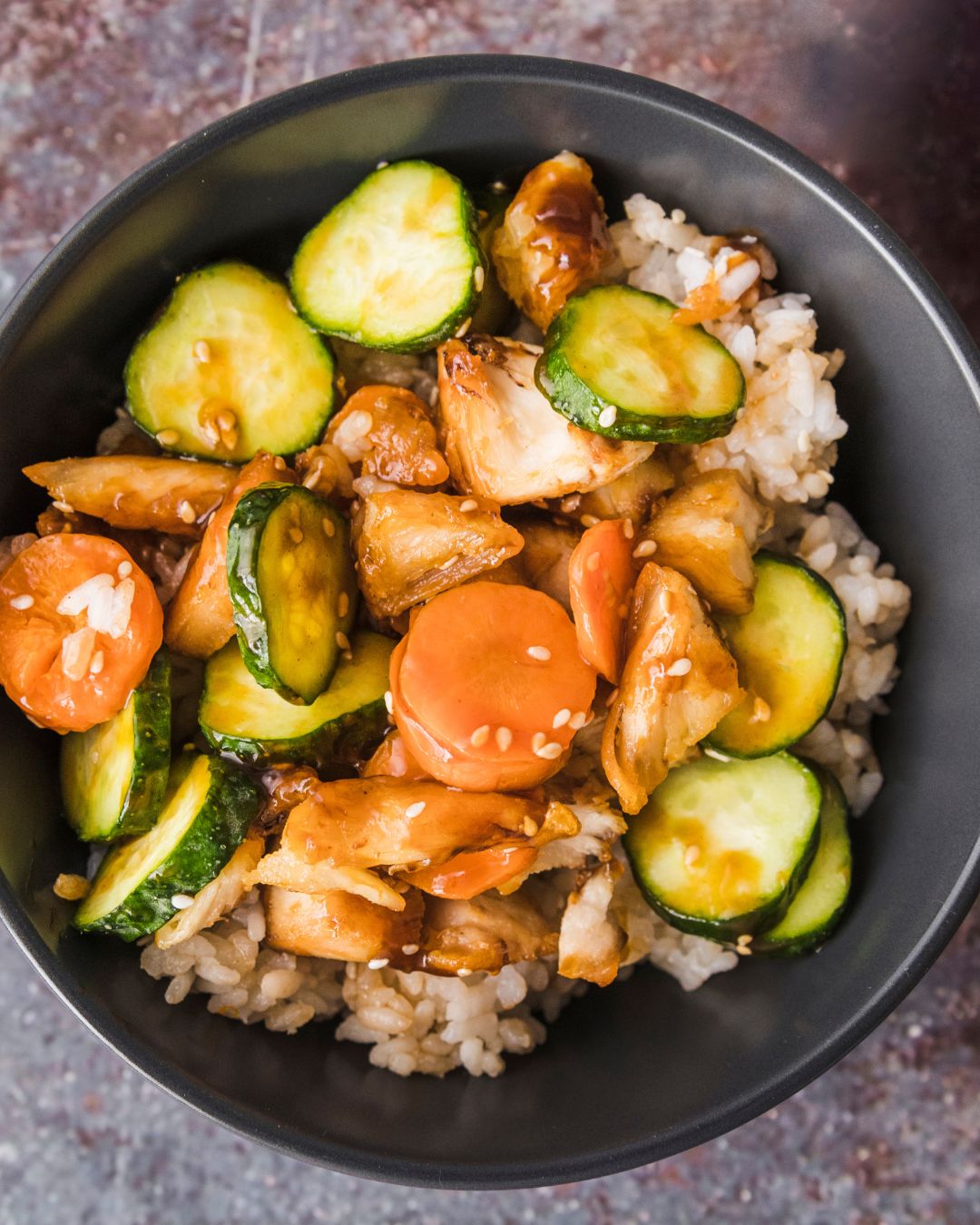 Arroz asiático con verduras y huevo