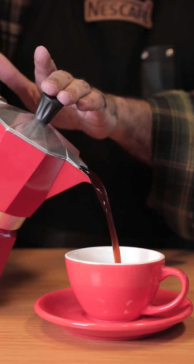 NESCAFÉ GOLD en Granos en Cafetera Moka