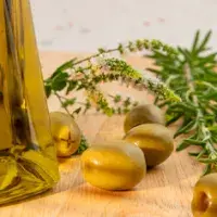 Es importante saber cómo reciclar el aceite de cocina. Es importante saber cómo reciclar el aceite de cocina.