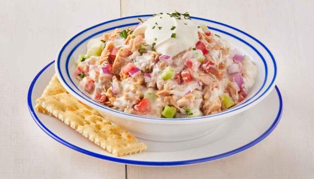 Ensalada de atún con mayonesa casera.