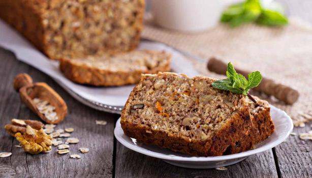  Porción de postre de budín de zanahoria sin azúcar 