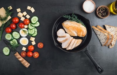 El pollo a la plancha es una de las preparaciones más comunes.