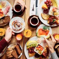 Desayuno sorpresa de celebración