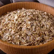 Las recetas con avena pueden ser en su variedad cruda o en copos.