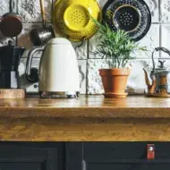 Encimera con pava eléctrica, consejos de cómo limpiarla