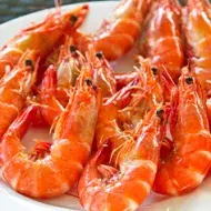 Plato de exquisito langostino