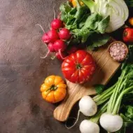 Variedad de verduras frescas, hinojo