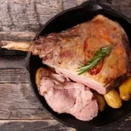 Comida típica de la Patagonia, cordero