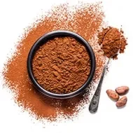 harina de algarroba en un tazón