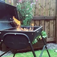 Horno de chapa a leña en exteriores