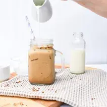 Café con leche condensada By Constanza Berrino