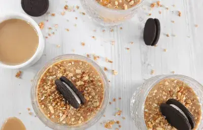 Crema oreo con salsa de leche condensada by Alan Hermann Crema oreo con salsa de leche condensada by Alan Hermann