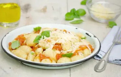 Ñoquis con salsa de Tomate Ñoquis con salsa de Tomate