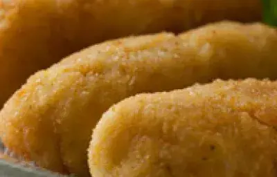 Croquetas de cebolla y papas a las finas hierbas