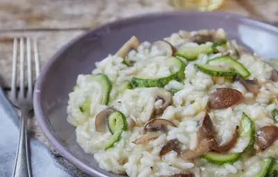 Risotto de Champiñones y Zucchini Risotto de Champiñones y Zucchini