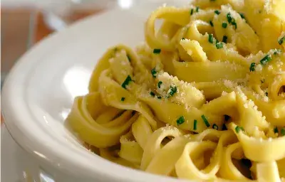 Tagliattelle con Salsa Express Tagliattelle con Salsa Express