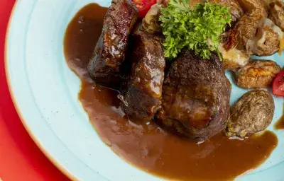 Bondiola de cerdo con vino blanco Bondiola de cerdo con vino blanco