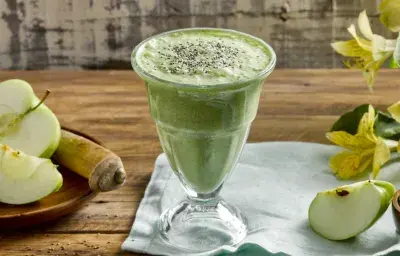 Smoothie de frutas verdes y espinaca Smoothie de frutas verdes y espinaca