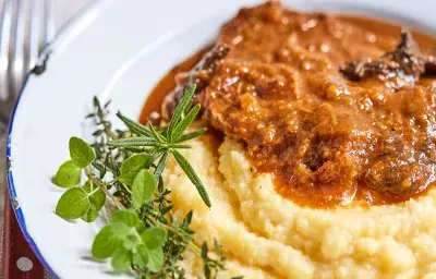 Estofado de osobuco con polenta Estofado de osobuco con polenta