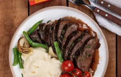 Carne con puré Carne con puré