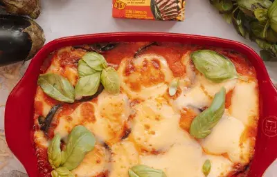 Berenjena a la parmesana Berenjena a la parmesana