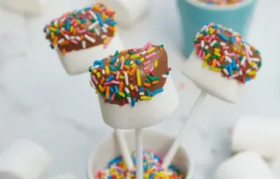 Cake Pops de Malvaviscos Cake Pops de Malvaviscos