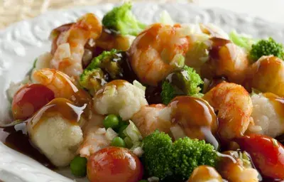 Ensalada del mar y de la huerta