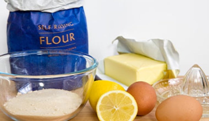 Ingredientes de un bizcocho. Ingredientes de un bizcocho.