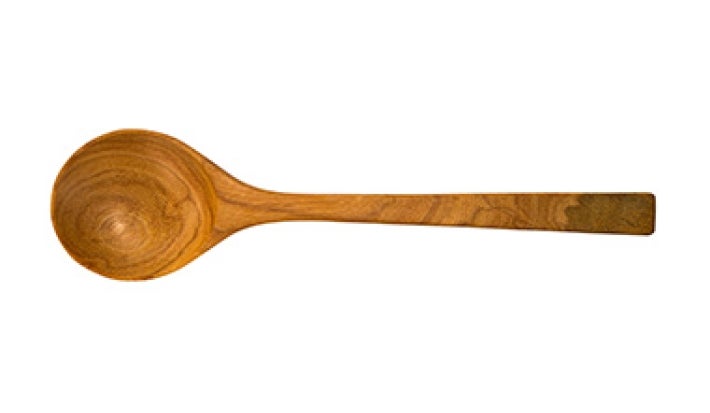 Cucharón de madera brillante Cucharón de madera brillante