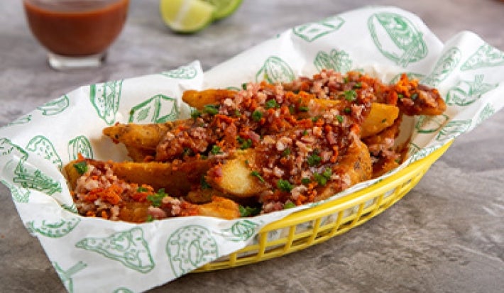 Hacer papas fritas con cajun Hacer papas fritas con cajun