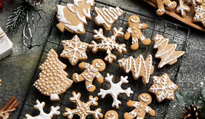 Galletas de jengibre de diferentes formas Galletas de jengibre de diferentes formas