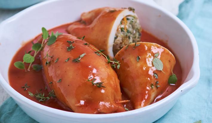 Calamares rellenos acompañados con arroz