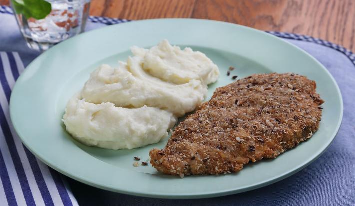 Milanesa suprema de pollo con pure